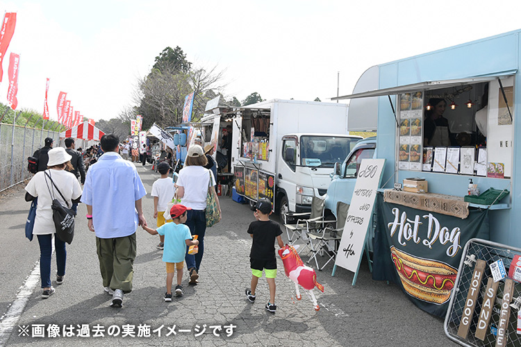 画像：グルメストリート