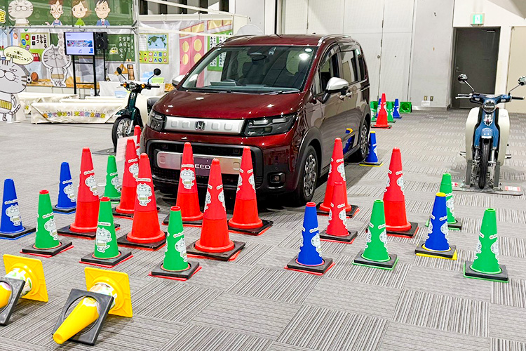 画像：死角体験コーナー