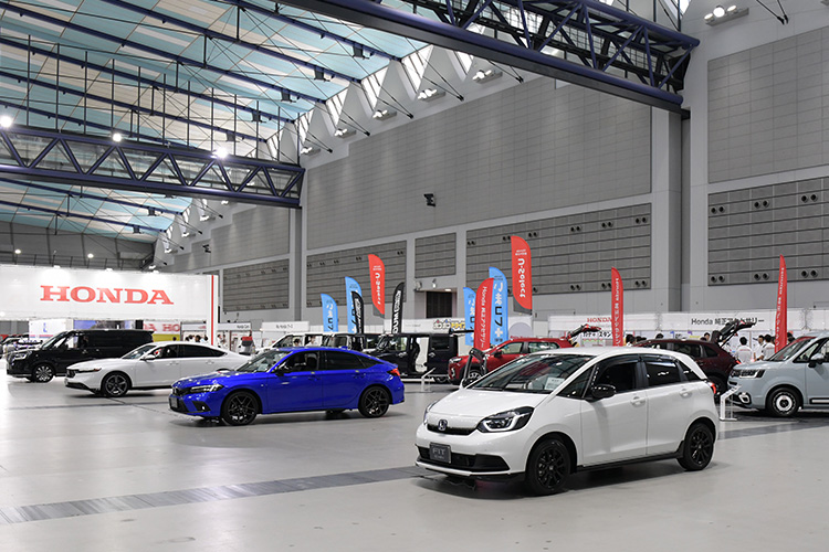 画像：クルマ展示