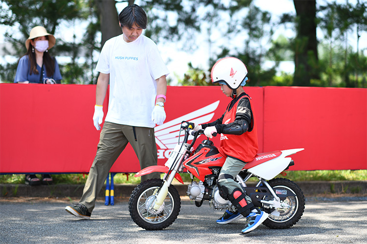 画像：親子バイク体験