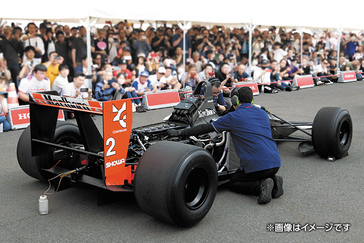 McLaren Honda MP4/6 エンジン始動