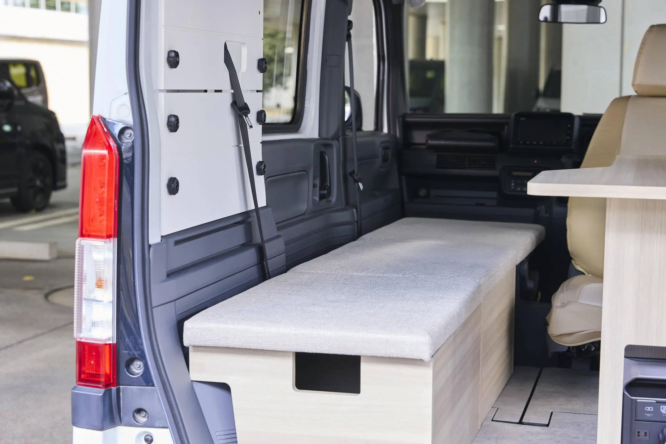 N-VAN e 作業スペース