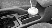 カップホルダーフロント