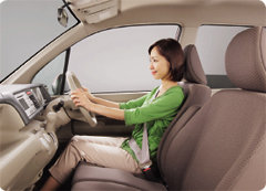 運転する人の視界と乗降性を両立