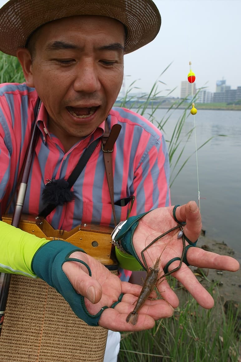 大きなハサミを持つのはオス。このサイズになると引きもなかなか強い