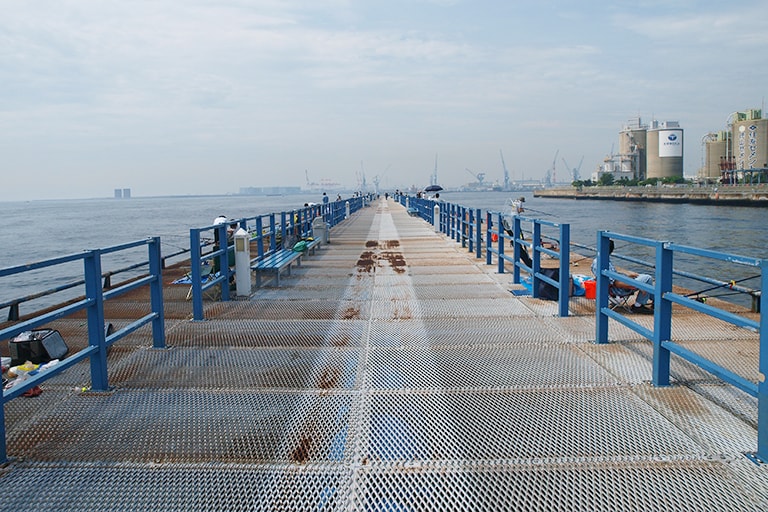 最も沖に位置する沖桟橋。カタクチイワシはこの外側がねらいめです