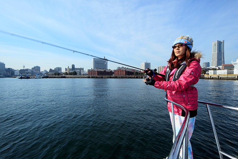 サクっと1尾を釣り上げたみっちぃ。実力派つり女子のエンジンはスタート直後から全開