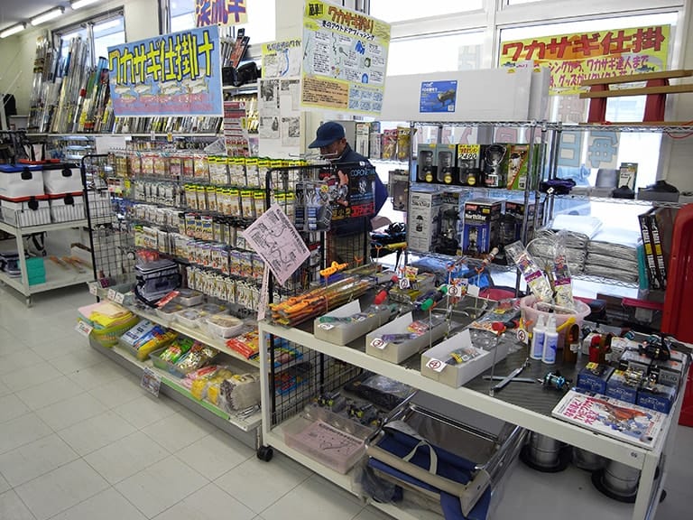 現地の釣具店が面白い