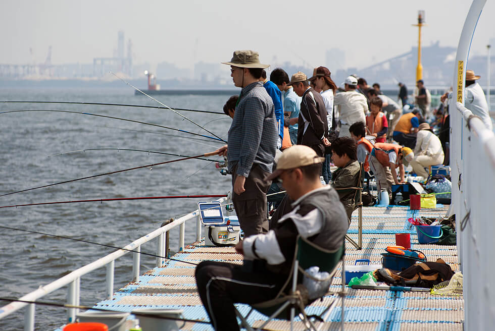 サビキ釣りが楽しめる場所と対象魚の泳層 初めての 堤防のサビキ釣り 入門 Honda釣り倶楽部 Honda