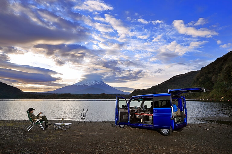 絶景釣り紀行「精進湖」編 - 世界遺産を借景にするくつろぎのカープフィッシング