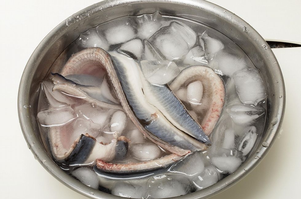 氷水に浸して粗熱を冷ます。