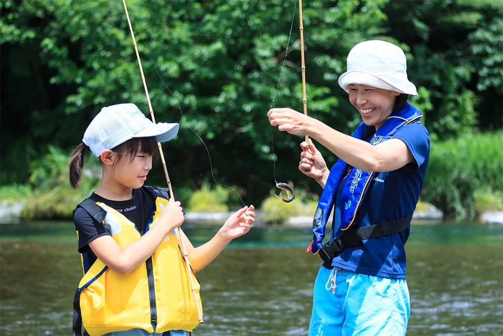 親子ではじめての川釣り 夏の川遊びでかけがえのない体験を Honda Kids キッズ Honda