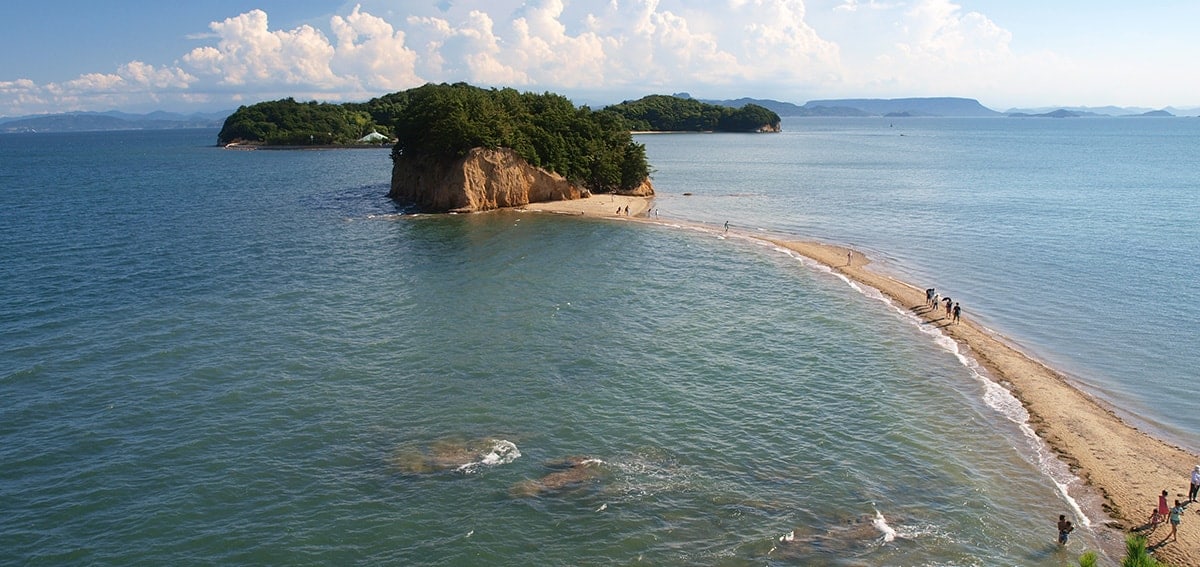 海の水が月や太陽に引っぱられる！？ 潮の満ち引きのふしぎ