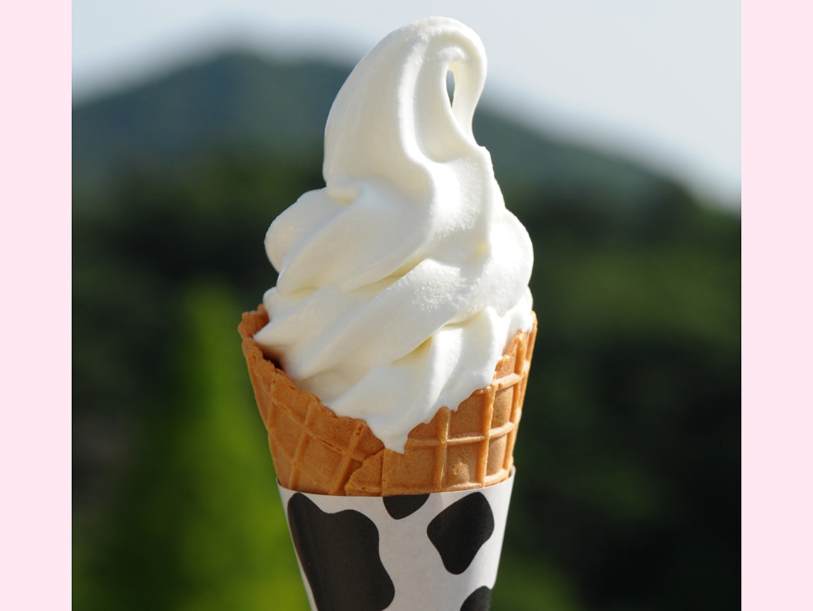 六甲山牧場の「神戸チーズ入りソフトクリーム」が楽しめる！
