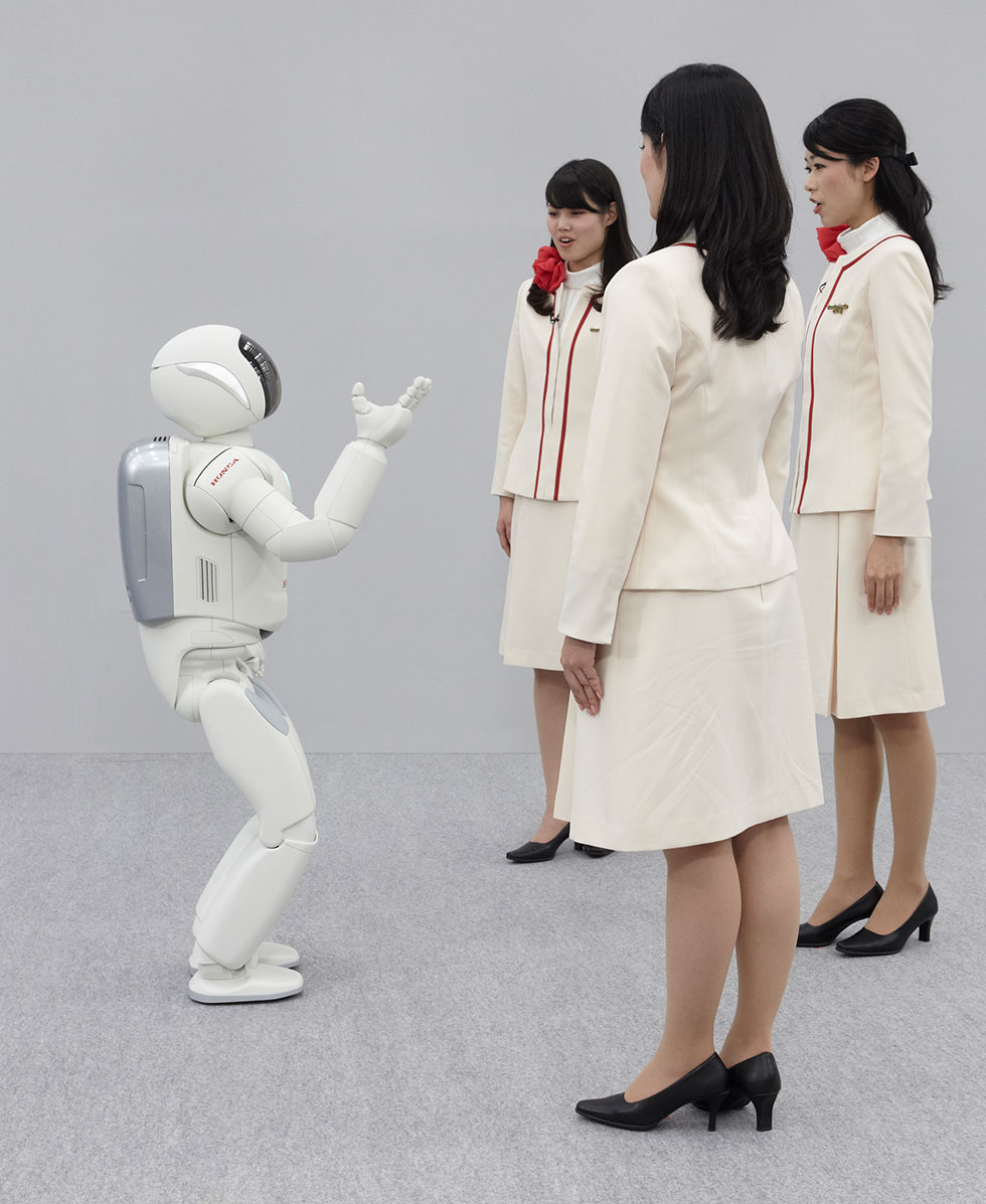 3人が同時に発する言葉を聞き分けるASIMO