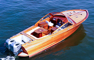 HondaブースにSANO31 RUNABOUT 