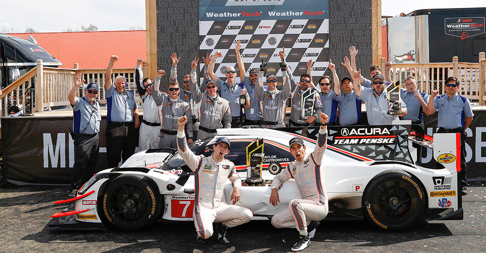 デビュー4戦目にしてAcura Team Penske ARX-05が初優勝を果たす。カストロネベスとテイラーのコンビが優勝、モントーヤとキャメロンも2位となり、Acuraはミッドオハイオで予選・決勝ともに1−2フィニッシュ