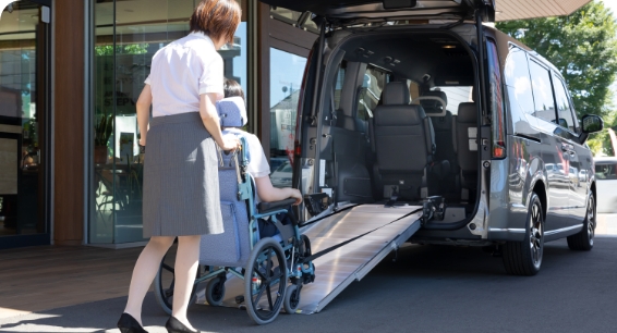 福祉車両の展示・試乗車を配備しています