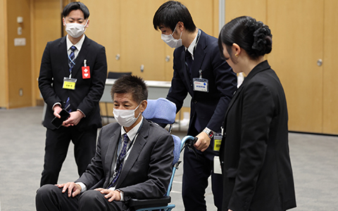 私にお任せください！