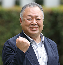 与羽 雅昭
