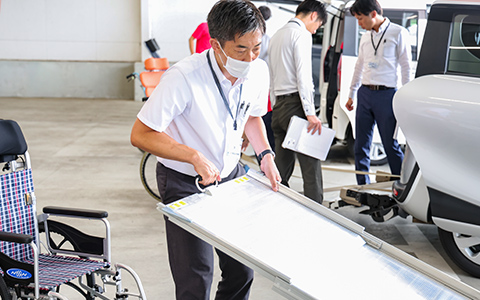 私にお任せください！