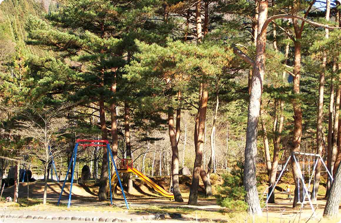 園内にある公園では遊具も充実