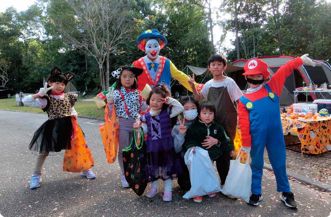 とっても楽しいハロウィンイベント！みんなで仮装してお菓子を貰って回ろう