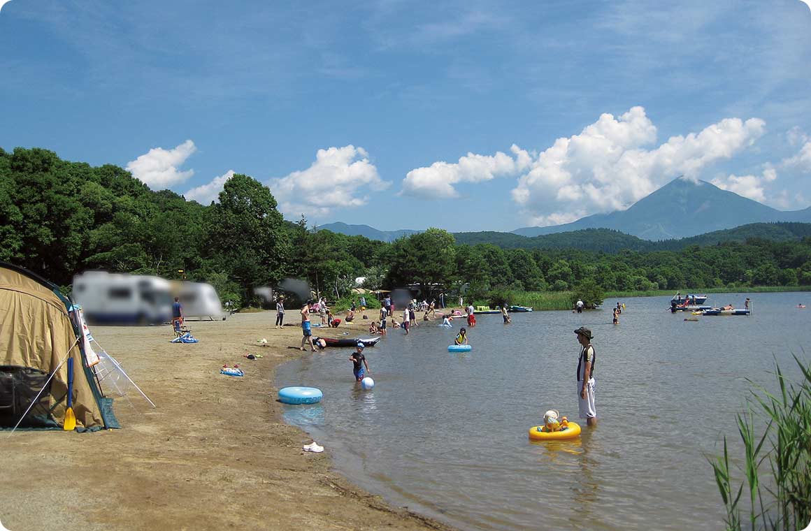 磐梯山と猪苗代湖を望む抜群のロケーション