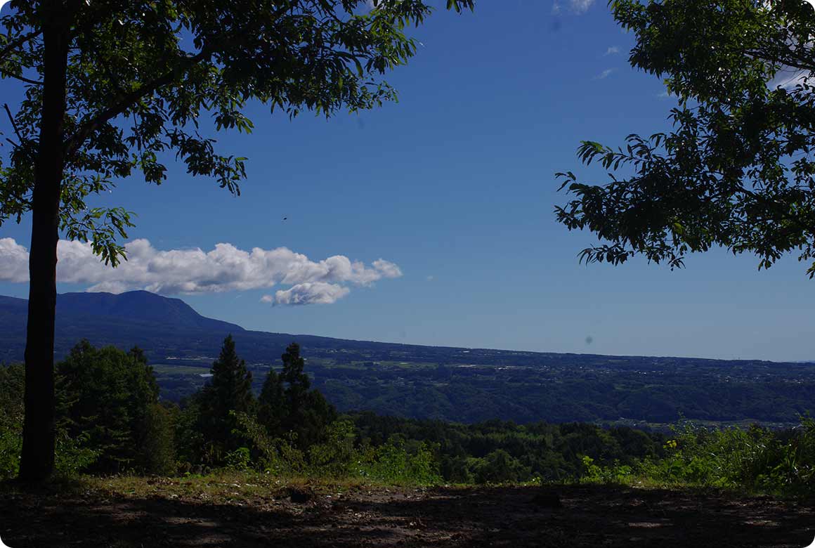 高台から望む雄大な赤城山