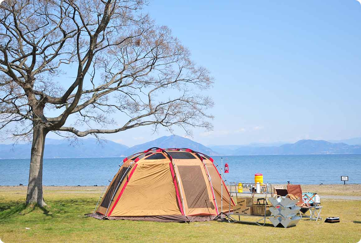 湖畔沿いは抜群のロケーション