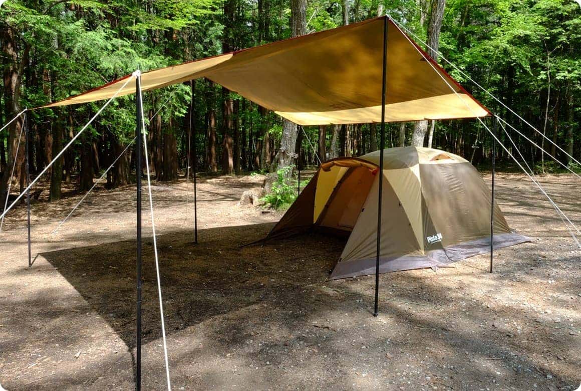 どの位置にテントを張るのがベスト タープとテント連結のポイント キャンプ道具のマメ知識 Hondaキャンプ Honda
