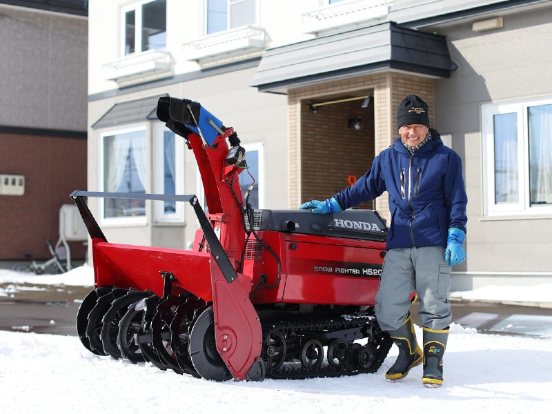 雪国で選ばれ続ける理由 - 愛用者が語るHonda除雪機｜除雪機