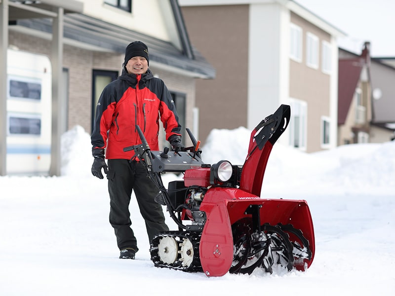 雪国で選ばれ続ける理由 - 愛用者が語るHonda除雪機｜除雪機