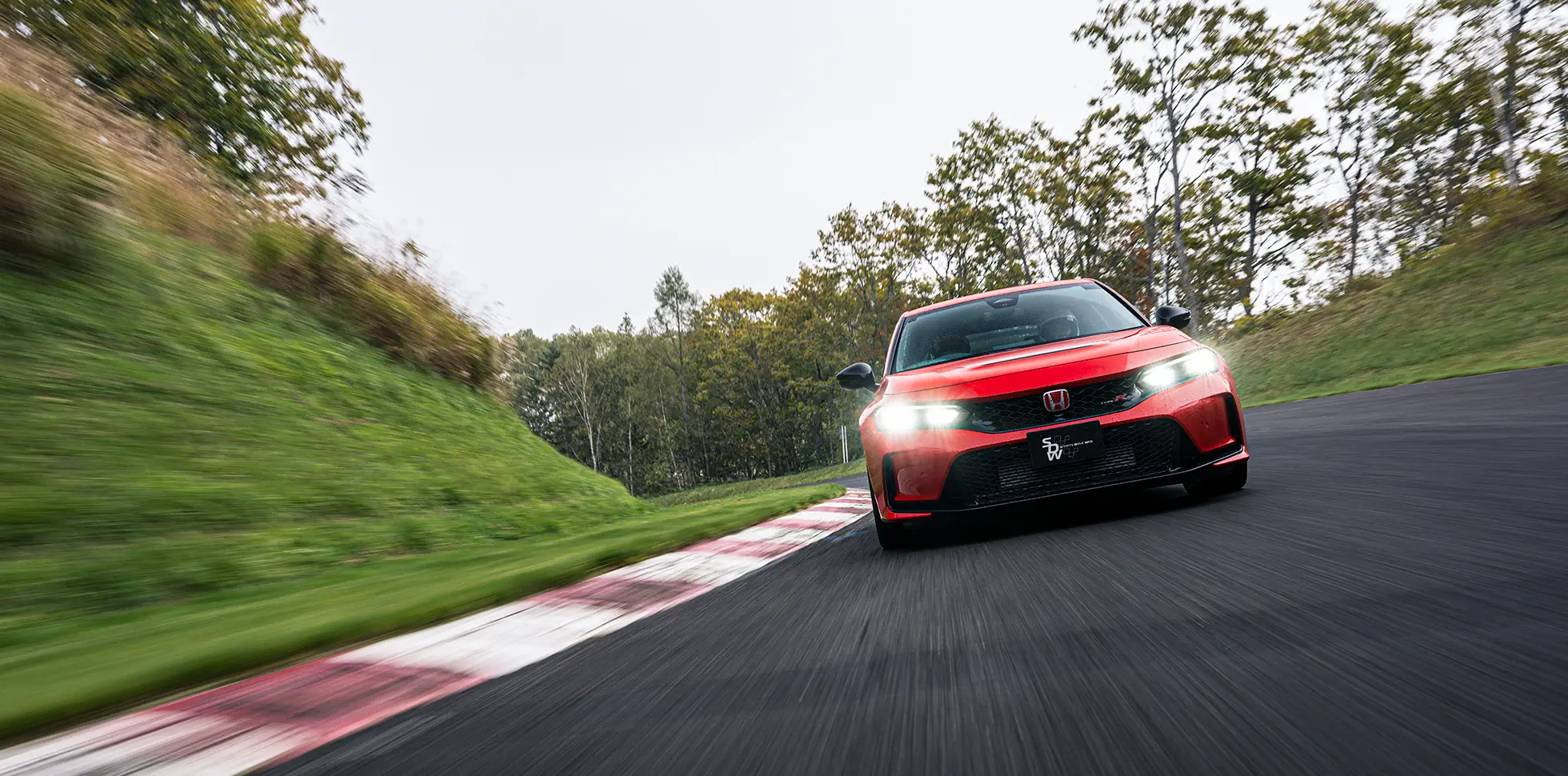 運転スキルを向上させたい方必見!!四輪開発ドライバーが分析、プロに学ぶ運転上達 10のテクニック！