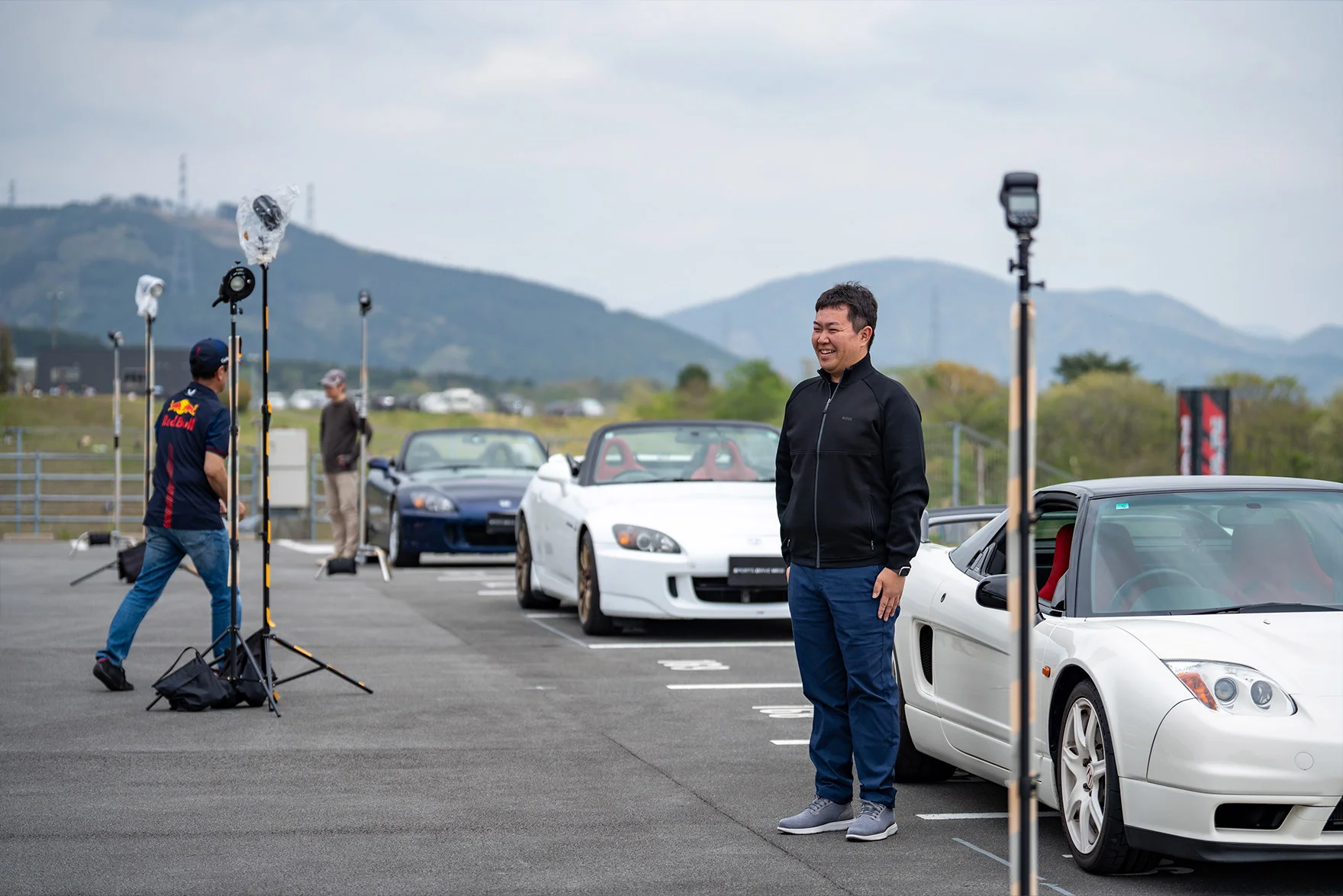 97台のNSXとS2000、参加者の写真をプロカメラマンが撮影