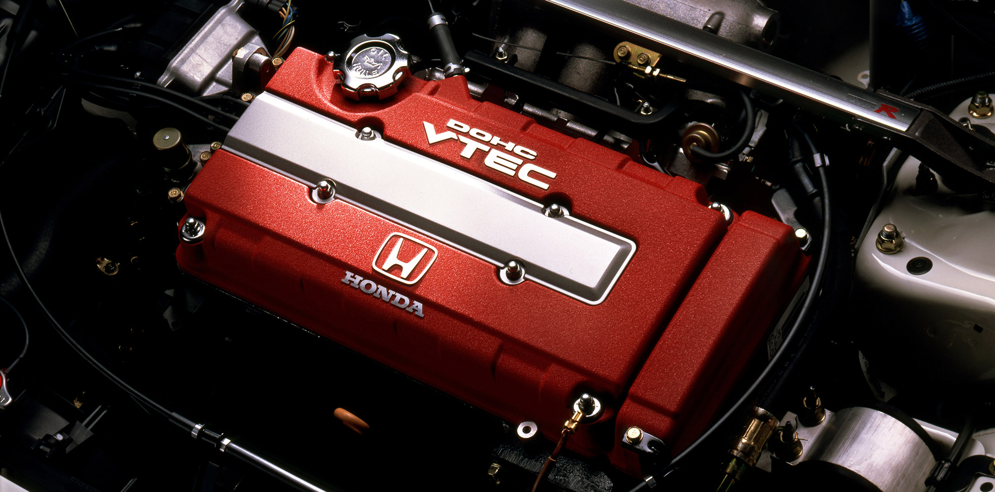 究極のライトウエイトスポーツエンジン B18c Honda