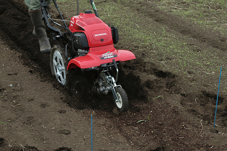 畑の土を極める 最終回 野菜づくり Web Magazine 耕うん機 Honda