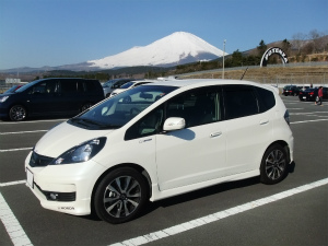 Honda ユーザーズボイス 愛車自慢と評価 フィット 富士の雪とfitの白と